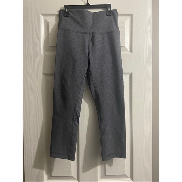 Lululemon Wunder Under Crop - Picture 4 of 8